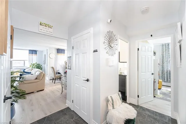 Additional image 9 of 551 The West Mall Rd Unit 1219