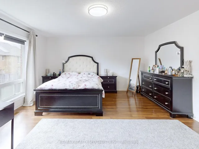 Additional image 13 of 5223 Fairford Cres Unit 90