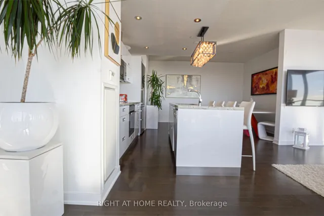 Additional image 20 of 88 Park Lawn Rd Unit 2605