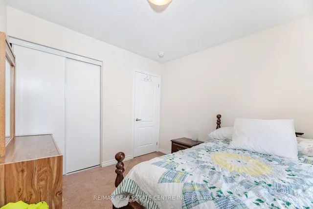 Additional image 26 of 18 Allium Rd