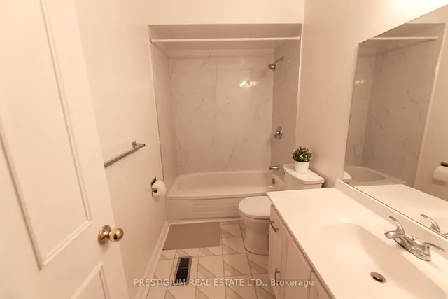 Additional image 22 of 25 Cardwell Ave Unit 30