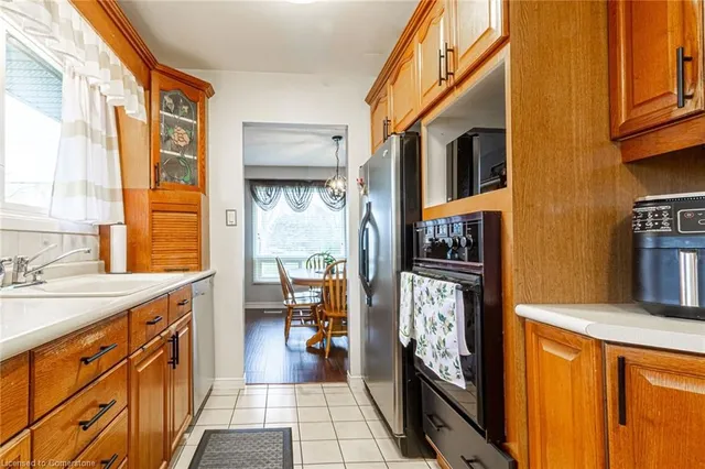 Additional image 9 of 700 Woodview Rd