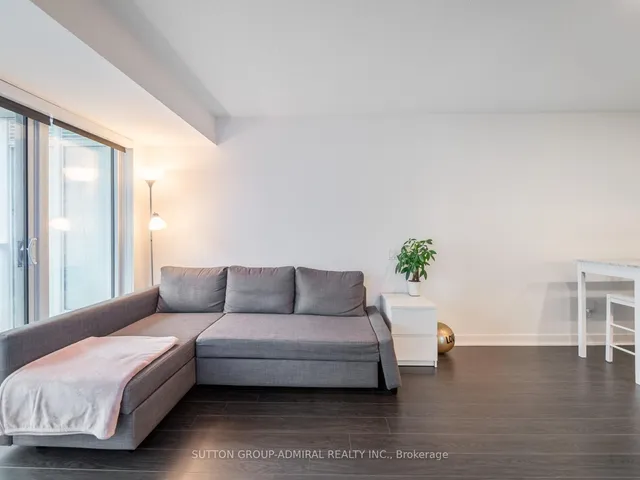 Additional image 10 of 19 Bathurst St Unit 706