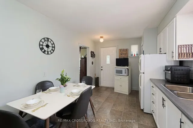 Additional image 13 of 1310 Victoria Park Ave