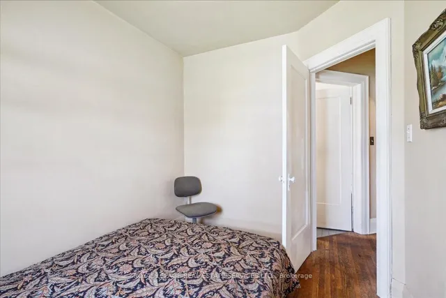 Additional image 18 of 26 Elma St