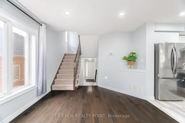 Additional image 9 of 37 Charleswood Cres