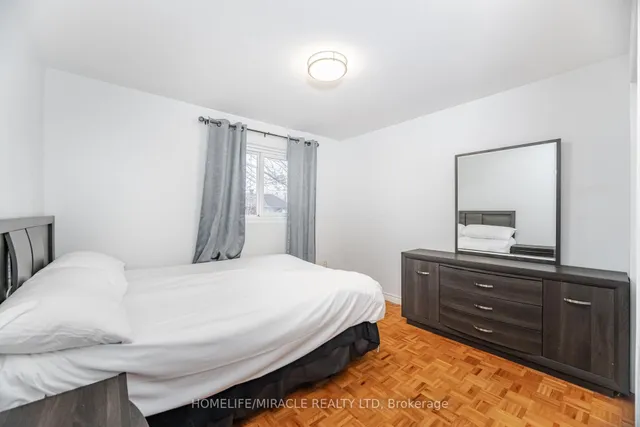 Additional image 24 of 341 Military Tr Unit 70