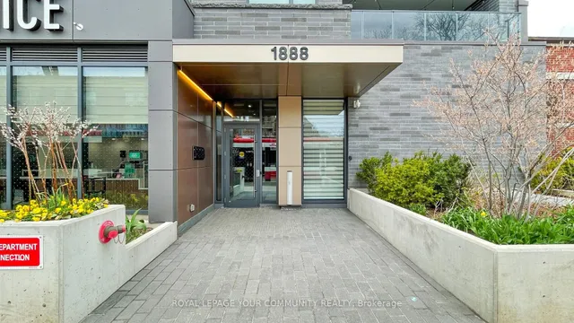 Additional image 13 of 1888 Queen St Unit 307