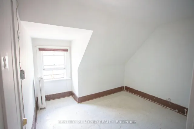 Additional image 18 of 35 Huron St