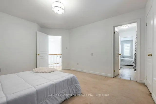 Additional image 30 of 8 Hackney Crt