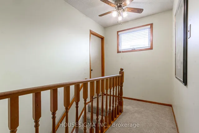 Additional image 4 of 2312 Malcolm Cres