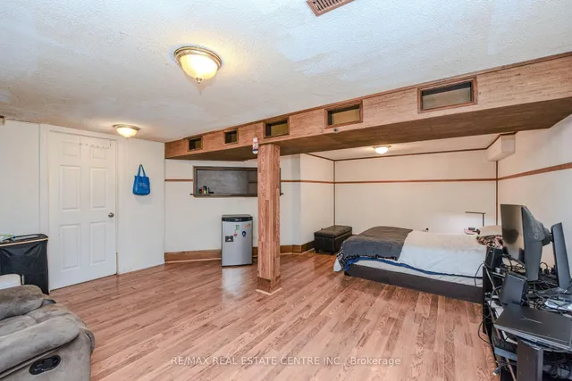 Additional image 34 of 2 Charters Rd