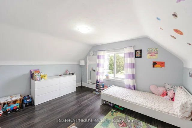 Additional image 23 of 231 Lawrence Ave