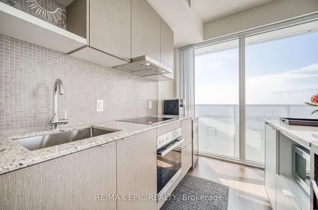 Additional image 15 of 88 Harbour St Unit 6910