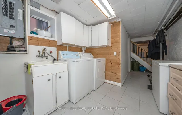 Additional image 38 of 92 Avondale Ave