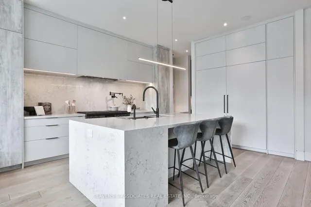 Additional image 12 of 216 Glenayr Rd