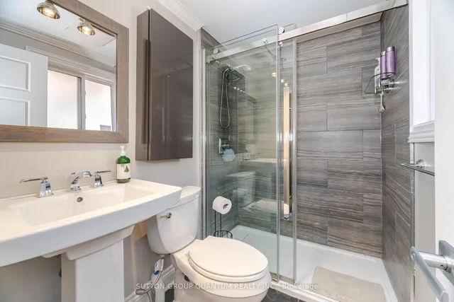 Additional image 41 of 608 Rosedale Cres