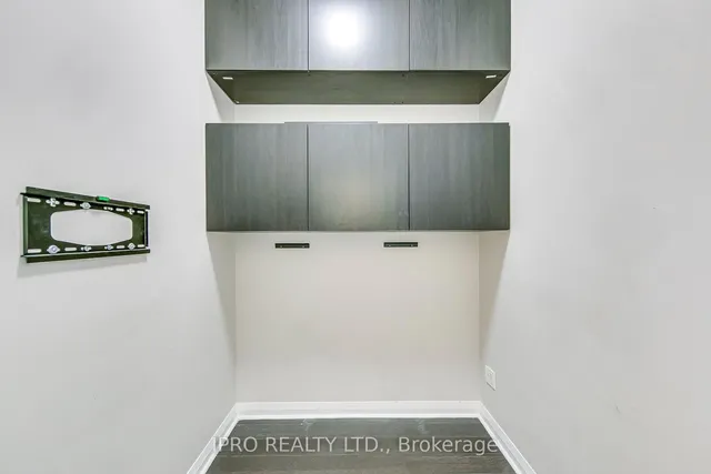 Additional image 32 of 75 Eglinton Ave Unit 106