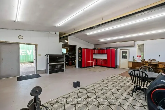 Additional image 43 of 407 Third Rd