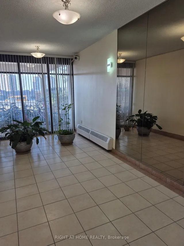 Additional image 2 of 10 Tapscott Rd Unit 602