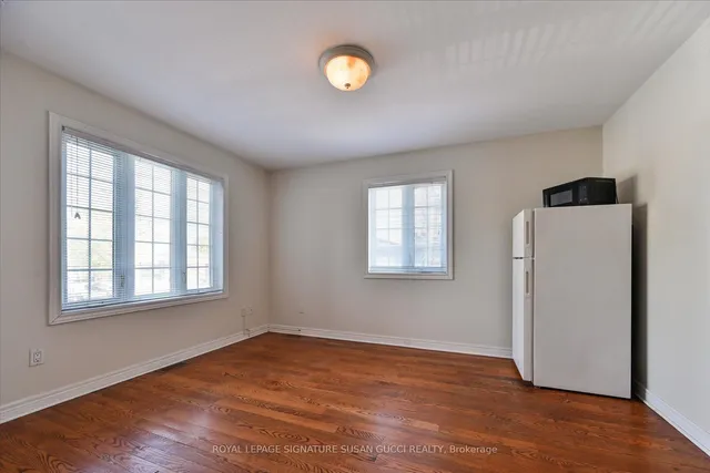 Additional image 24 of 454 Donlands Ave