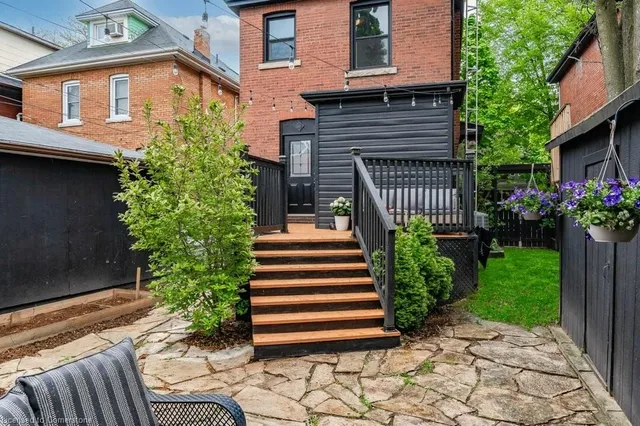 Additional image 16 of 26 Cedar Ave