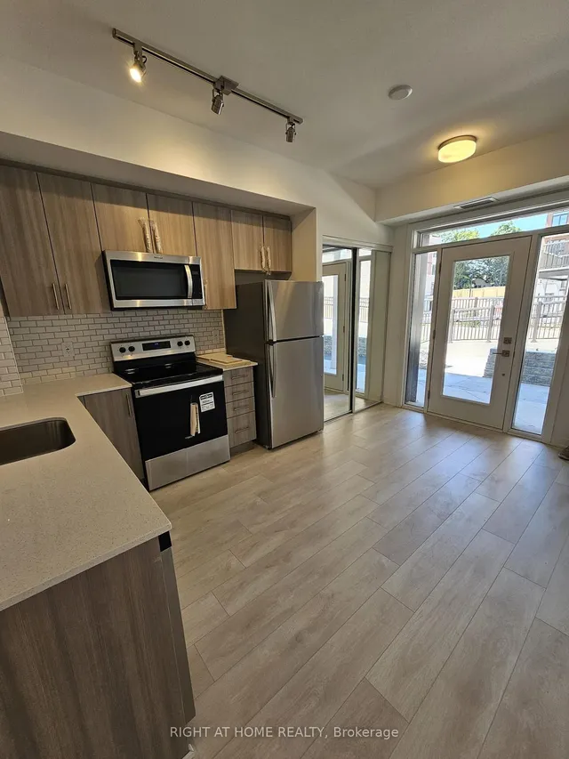 Additional image 4 of 4017 Hickory Dr Unit 5