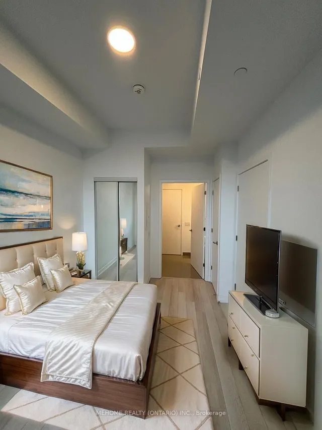 Additional image 7 of 39 Roehampton Ave Unit 2101