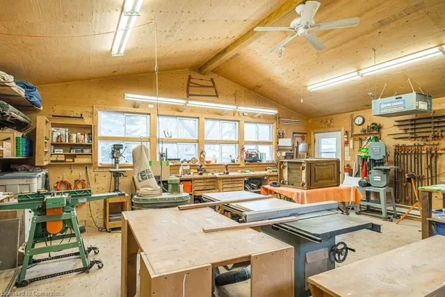 Additional image 39 of 62 Locke St