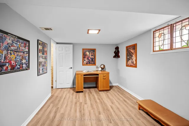 Additional image 40 of 2173 Deyncourt Dr