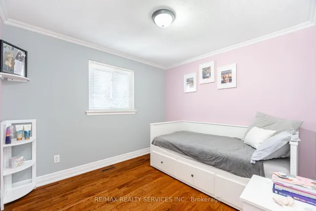 Additional image 19 of 8 Reigate Ave