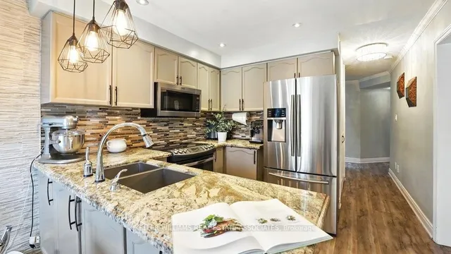 Additional image 16 of 599 Ashprior Ave