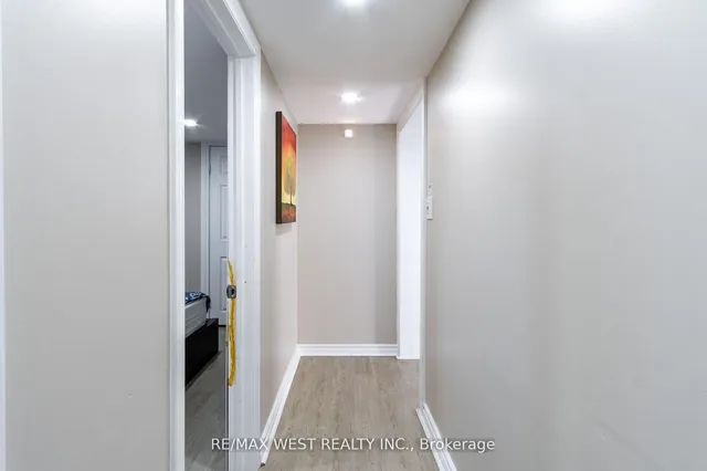 Additional image 35 of 10 Pastrano Crt