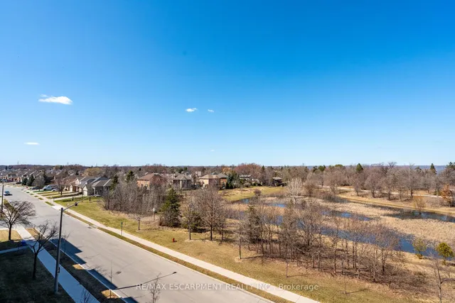 Additional image 25 of 1 Redfern Ave Unit 441