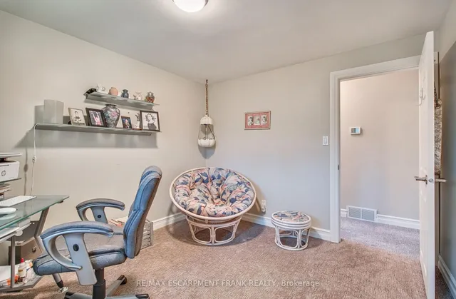 Additional image 30 of 129 ONEIDA Blvd