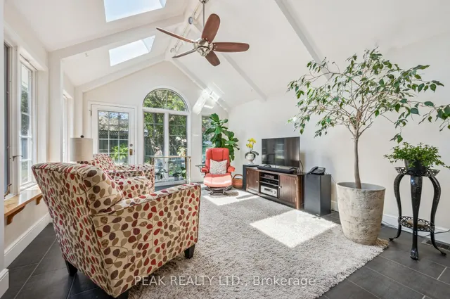 Additional image 13 of 61 Larkspur Cres