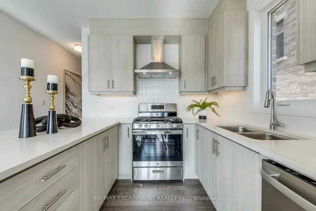 Additional image 9 of 3262 Crystal Dr