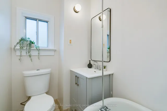 Additional image 24 of 44 Burgess Ave