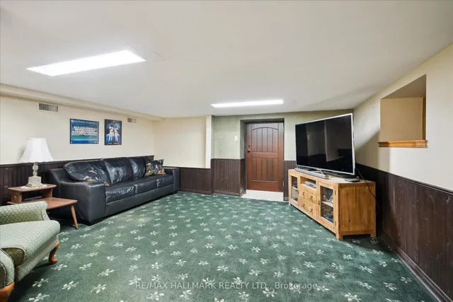 Additional image 36 of 2577 Kennedy Rd