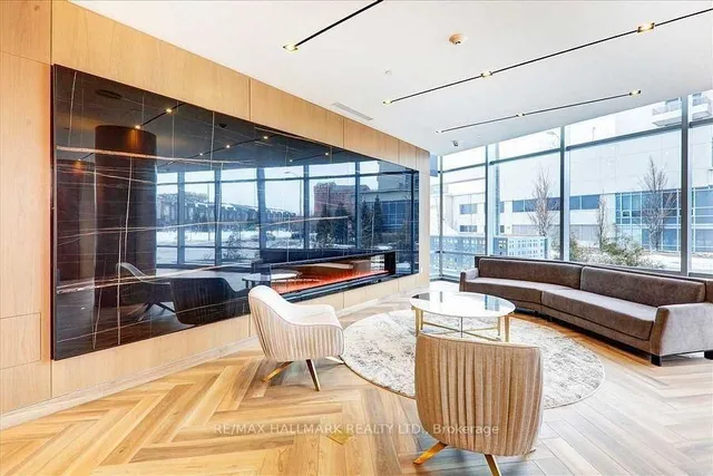 Additional image 4 of 225 village Green Sq Unit 2604