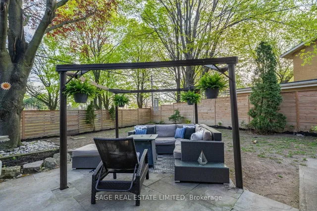 Additional image 42 of 9 Lionel Heights Cres