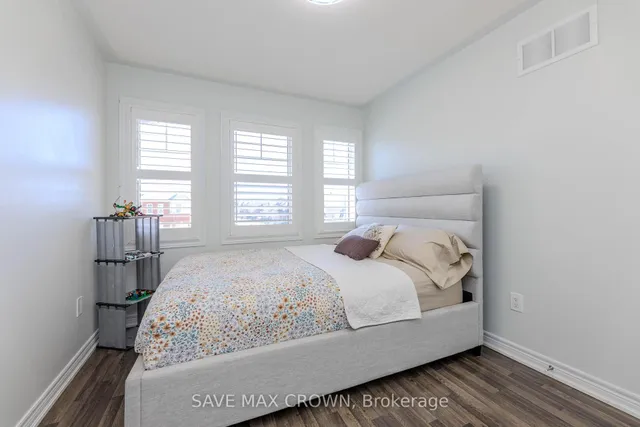 Additional image 33 of 194 Sky Harbour Dr