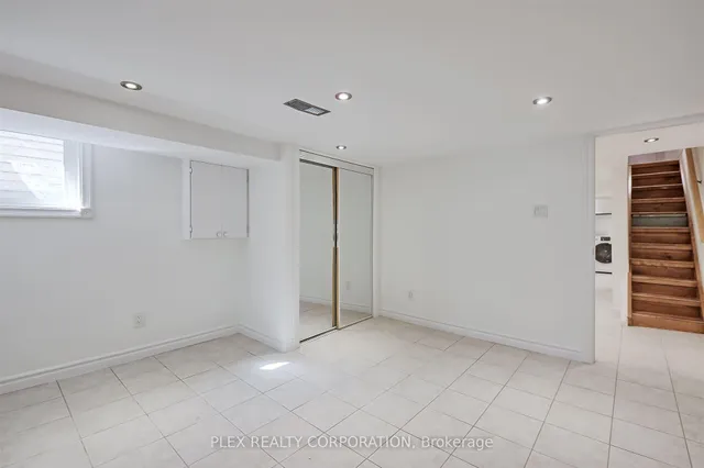 Additional image 28 of 192 Coxwell Ave