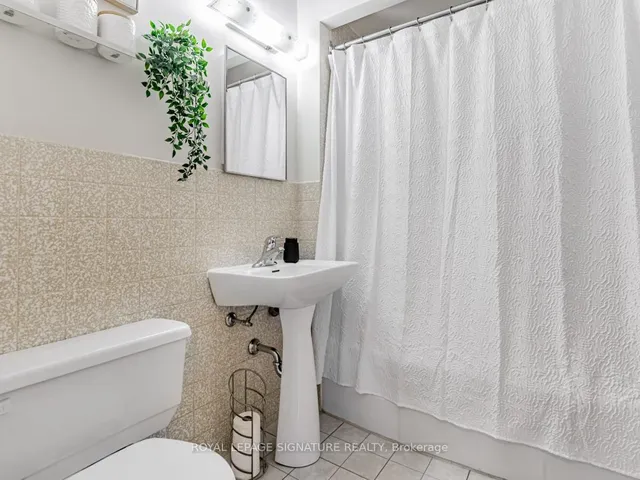 Additional image 25 of 740 Eglinton Ave Unit 206