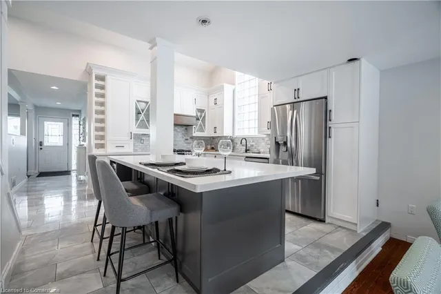 Additional image 18 of 304 Acadia Dr