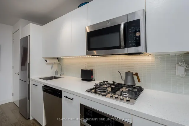 Additional image 9 of 39 Brant St Unit 309