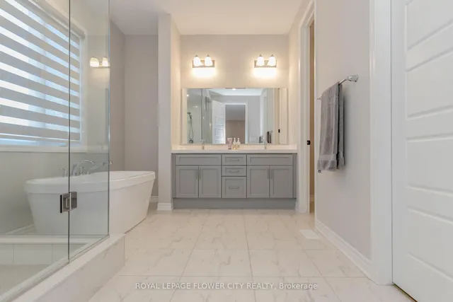 Additional image 25 of 1371 Lobelia Cres