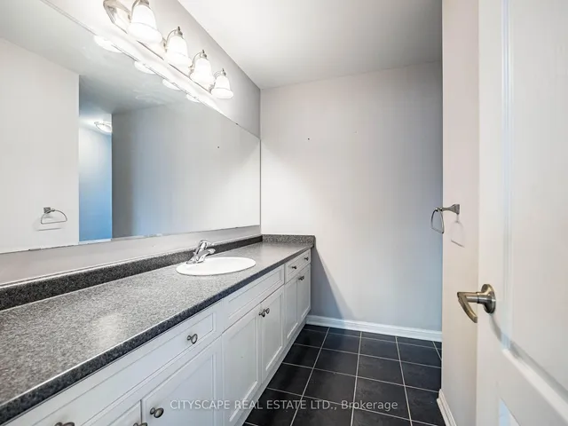 Additional image 44 of 416 Gooch Cres