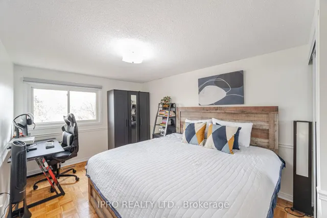 Additional image 26 of 738 Greycedar Cres