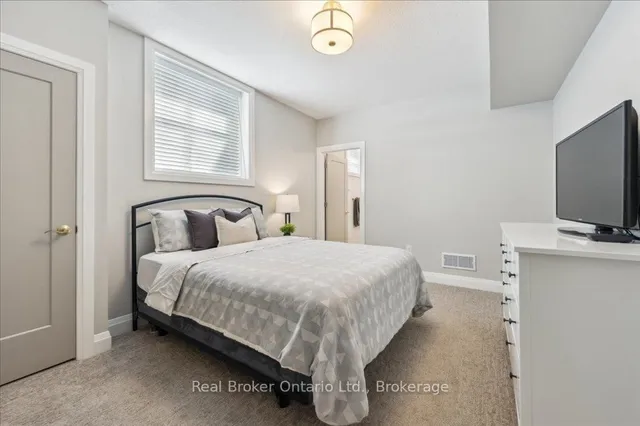 Additional image 15 of 297 Field Sparrow Cres